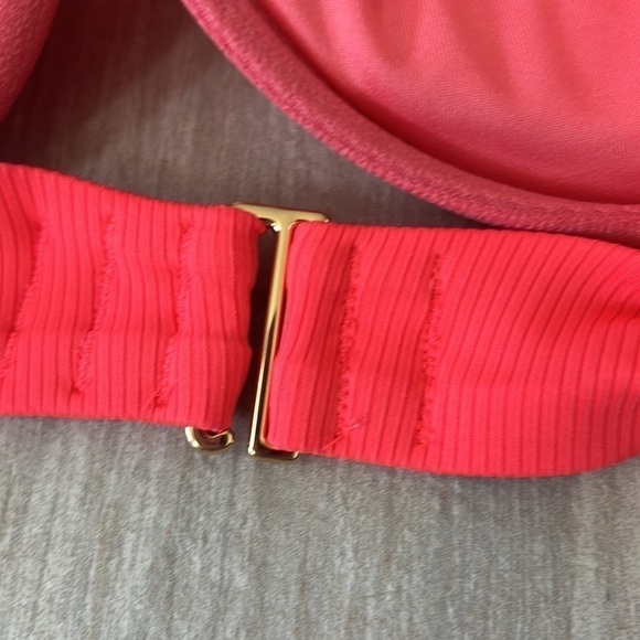 VS Swim 36DD Twist Removable Push-Up Bikini Top Coral Ribbed material - Picture 12 of 12